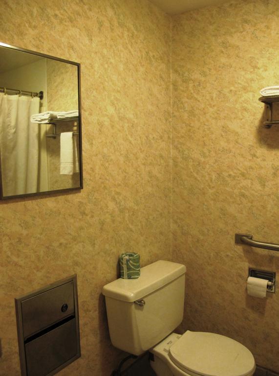 Boise Inn Garden City Room photo